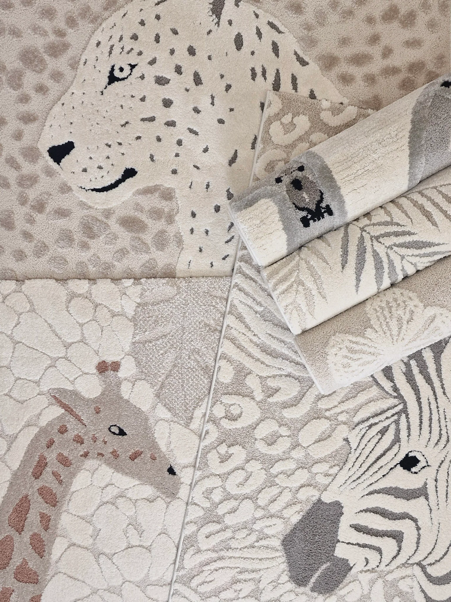 Genova Leopard Creme - Barnmatta - Image 5