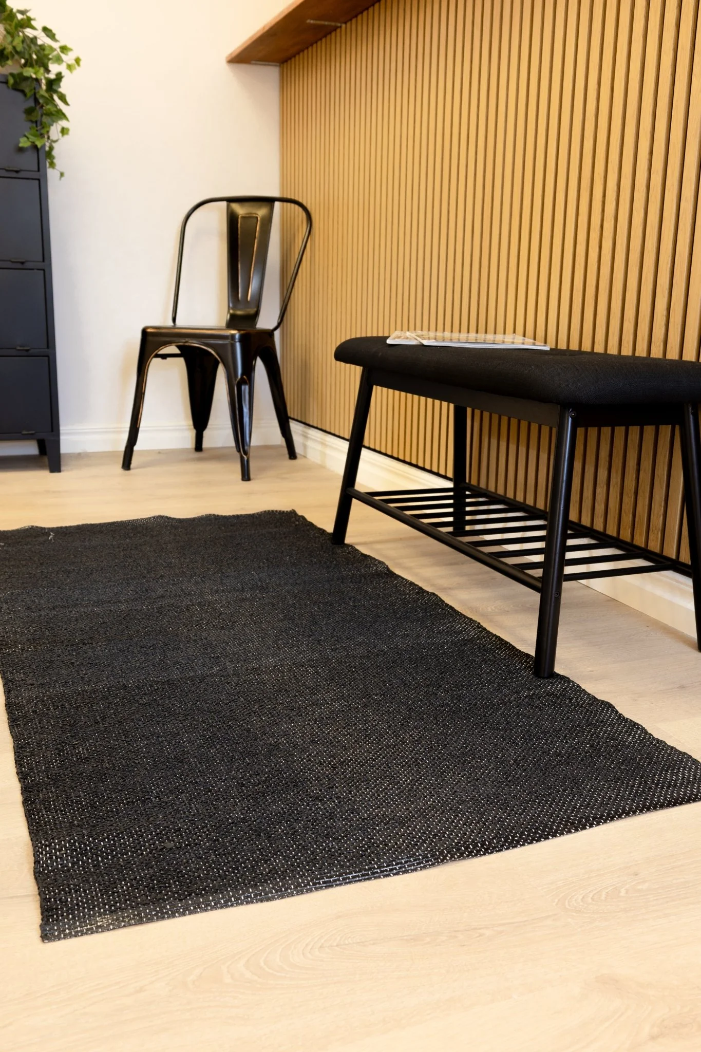 Hilma Plain Svart - Stor Plastmatta - Image 2