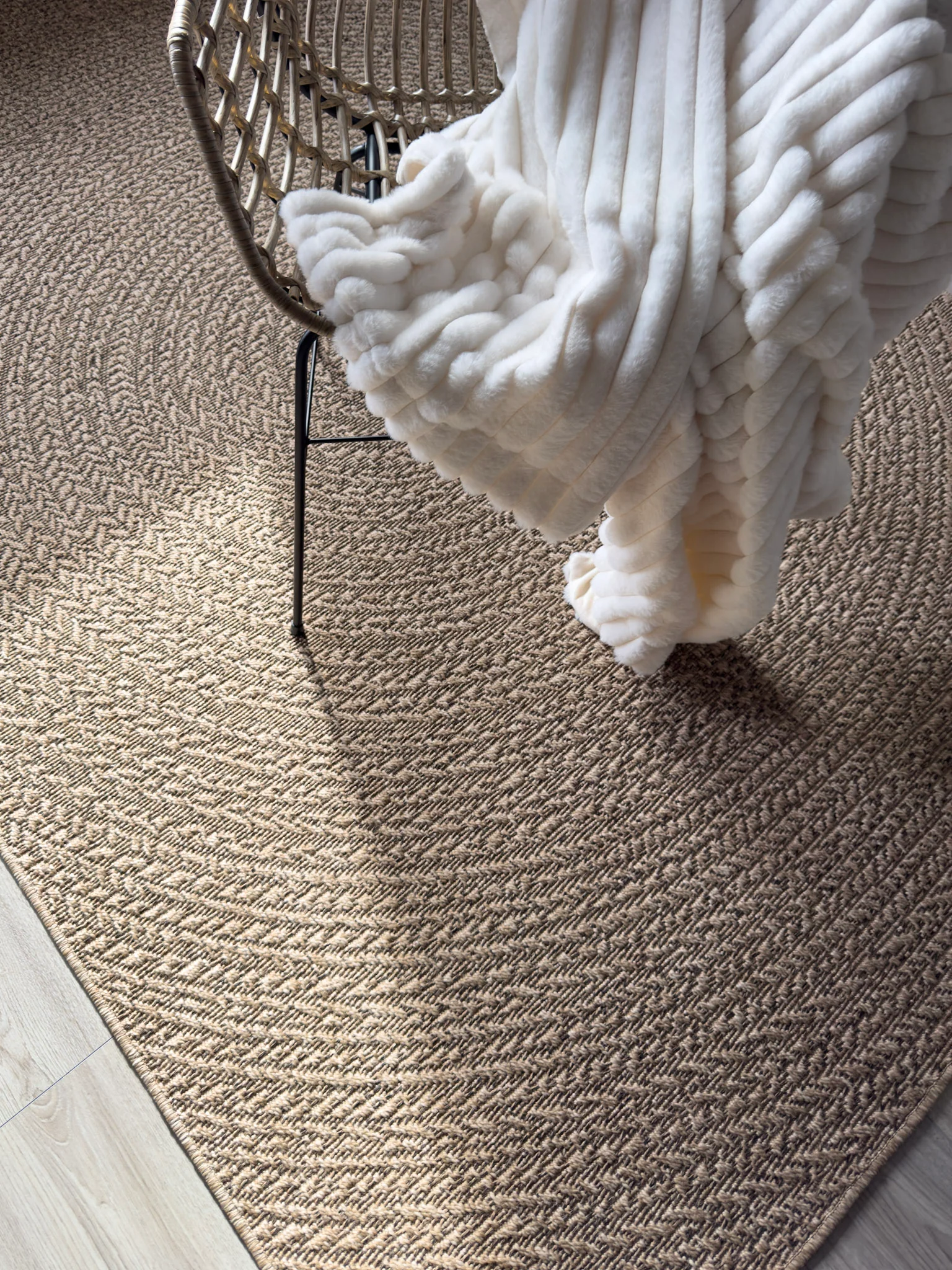 Natural Circle - Indoor/Outdoor - Image 4